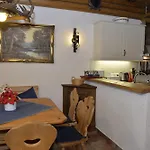 Blockhaus Schwalbennest * Зефельд-ін-Тіроль