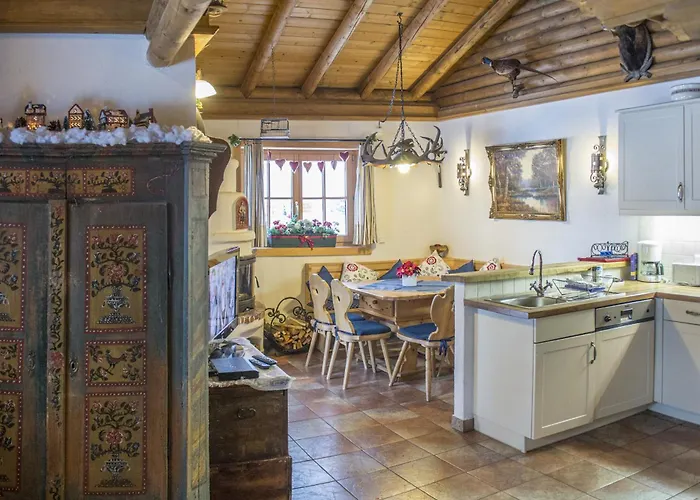 Blockhaus Schwalbennest Nyaraló