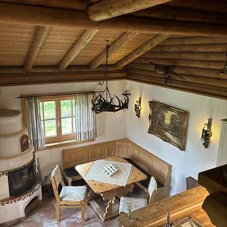 Blockhaus Schwalbennest * ゼーフェルト・イン・チロル